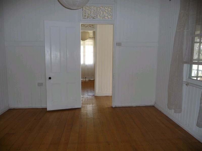 2a Ferguson Street, North Ipswich QLD 4305