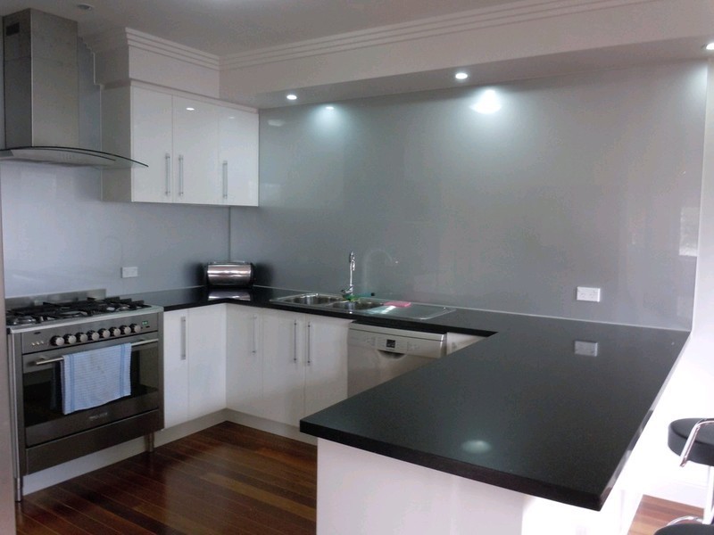 27 Queen Street, Newtown QLD 4305