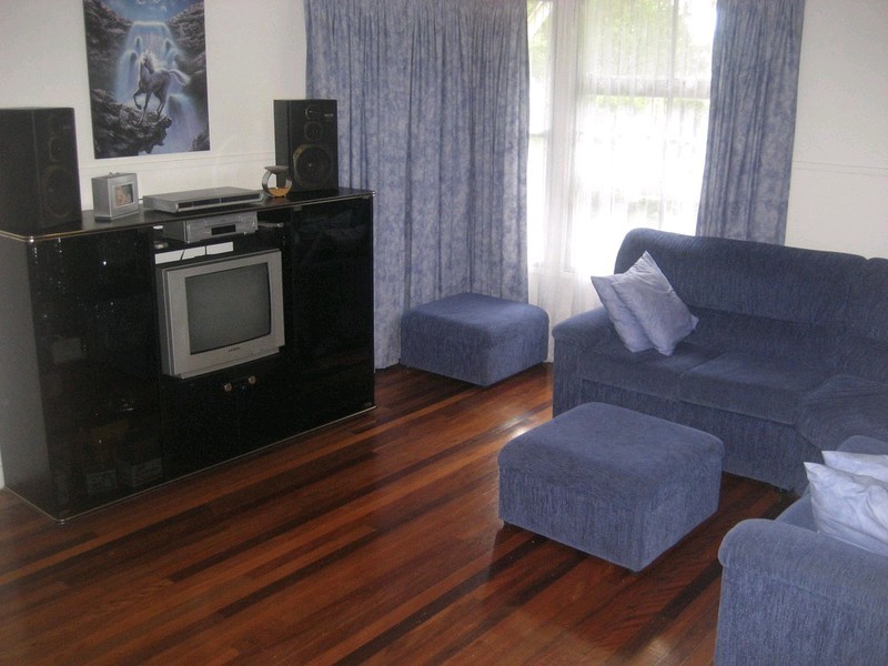 23 Crosshill Street, Leichhardt QLD 4305