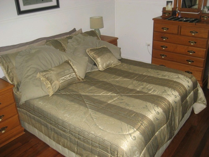 23 Crosshill Street, Leichhardt QLD 4305