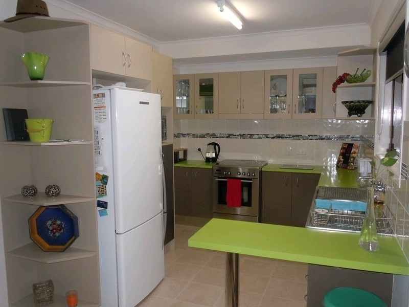 6 Pender Street, North Ipswich QLD 4305