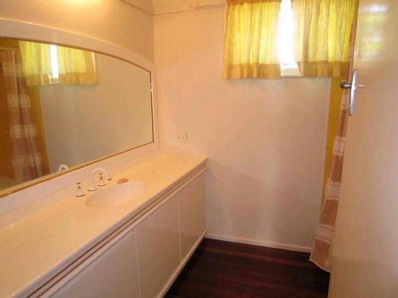 12a Mcgill Street, Raceview QLD 4305