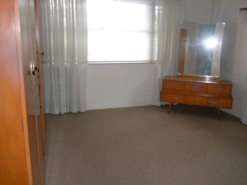 86 Cemetery Road, Eastern Heights QLD 4305