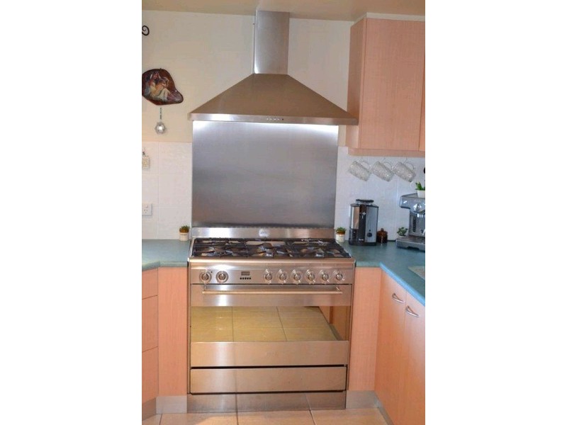 5 Admiralty Place, Coral Cove QLD 4670