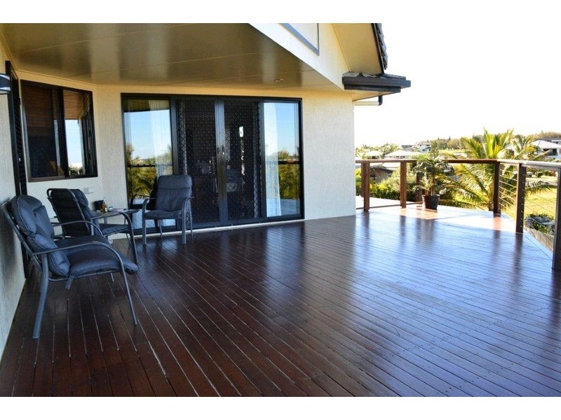 5 Admiralty Place, Coral Cove QLD 4670