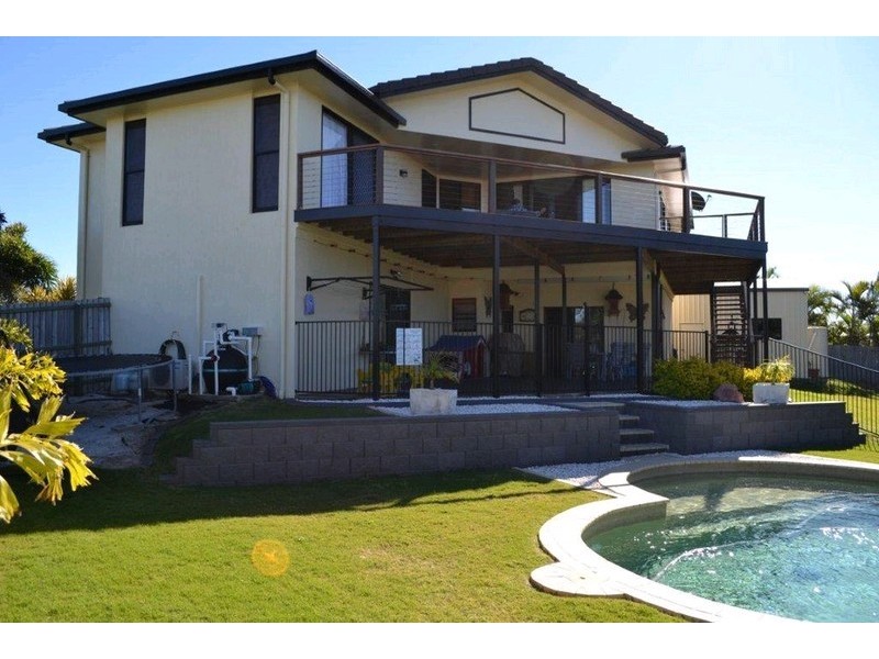 5 Admiralty Place, Coral Cove QLD 4670