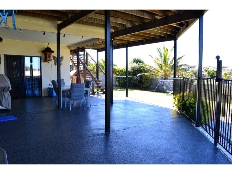 5 Admiralty Place, Coral Cove QLD 4670