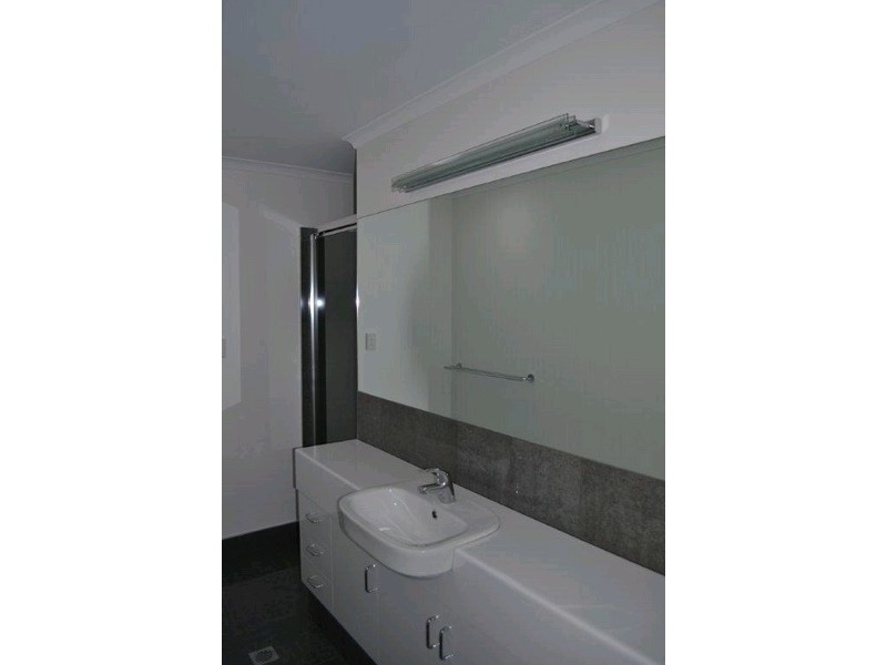 37 Bisdee Street, Coral Cove QLD 4670