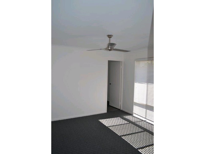 37 Bisdee Street, Coral Cove QLD 4670