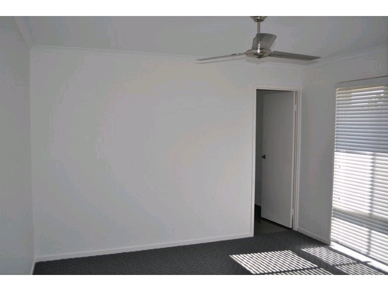 37 Bisdee Street, Coral Cove QLD 4670