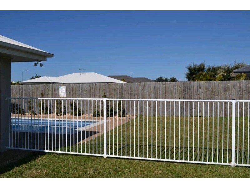 37 Bisdee Street, Coral Cove QLD 4670