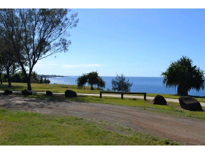 37 Bisdee Street, Coral Cove QLD 4670