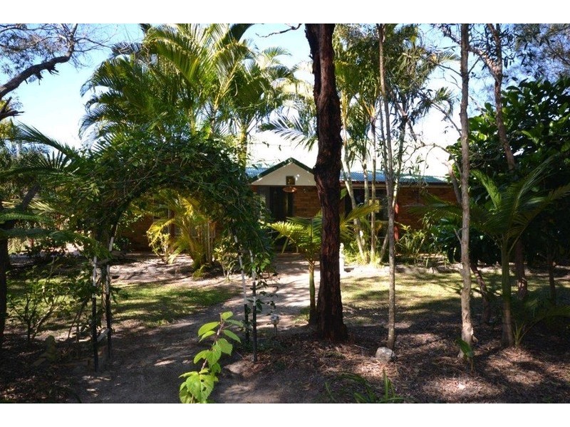 18 Tammy Road, Moore Park Beach QLD 4670