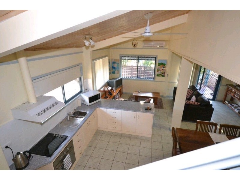 10 Ocean Court, Moore Park Beach QLD 4670