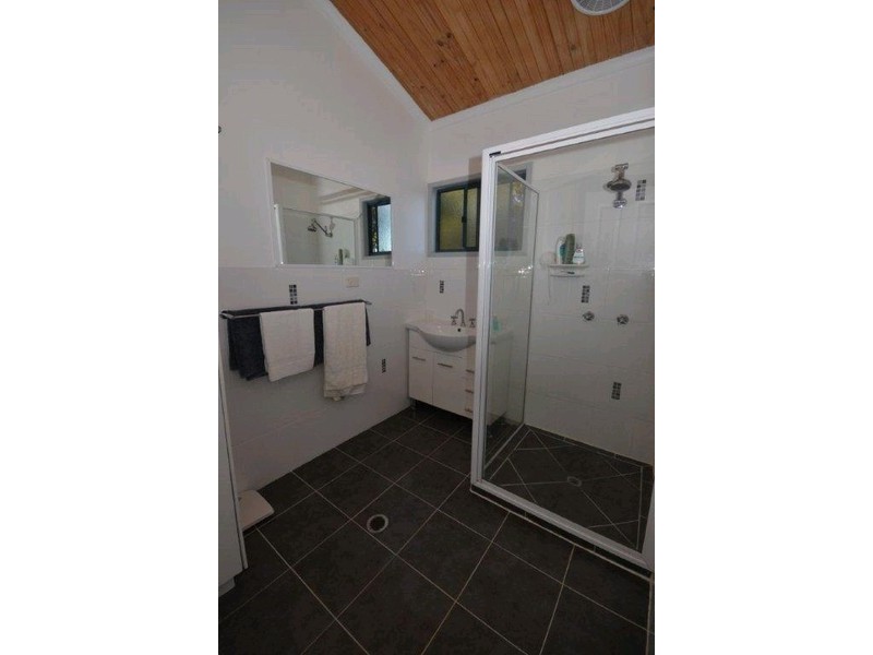 10 Ocean Court, Moore Park Beach QLD 4670