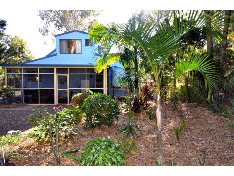 10 Ocean Court, Moore Park Beach QLD 4670