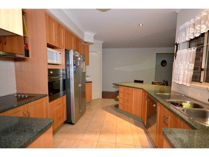 17A Lovers Walk, Thabeban QLD 4670