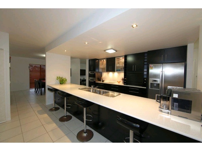 2 Andrew Close, Bargara QLD 4670