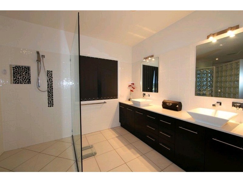 2 Andrew Close, Bargara QLD 4670