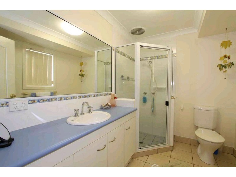 10 Homestead Boulevard, Coral Cove QLD 4670