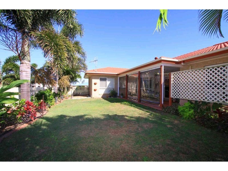 10 Homestead Boulevard, Coral Cove QLD 4670