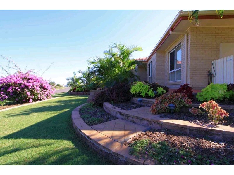 10 Homestead Boulevard, Coral Cove QLD 4670
