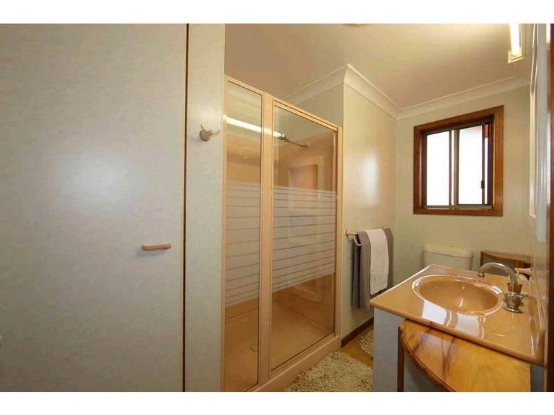 14 Linden Crescent, Qunaba QLD 4670