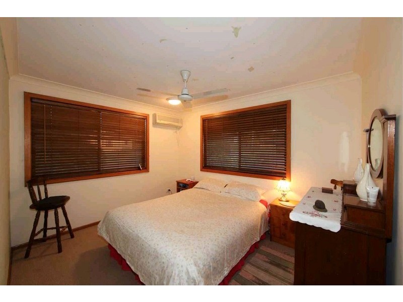 14 Linden Crescent, Qunaba QLD 4670