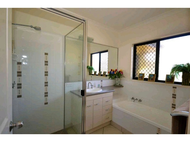 2 Kedge Street, Svensson Heights QLD 4670