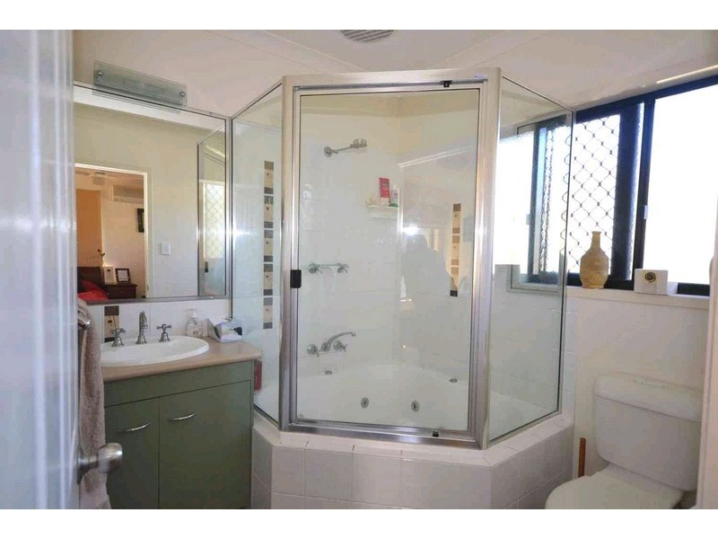 2 Kedge Street, Svensson Heights QLD 4670