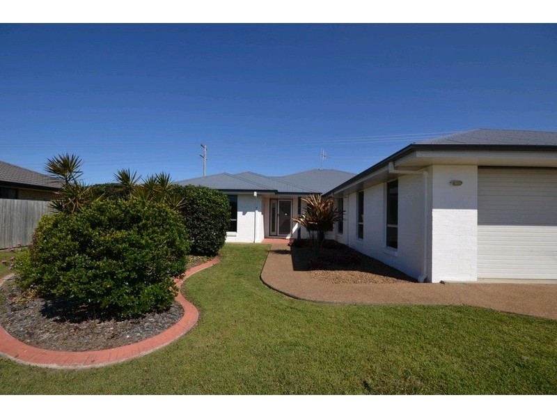 3 Warren Place, Bargara QLD 4670