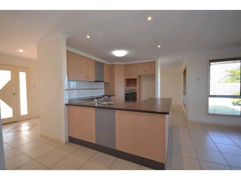 3 Warren Place, Bargara QLD 4670