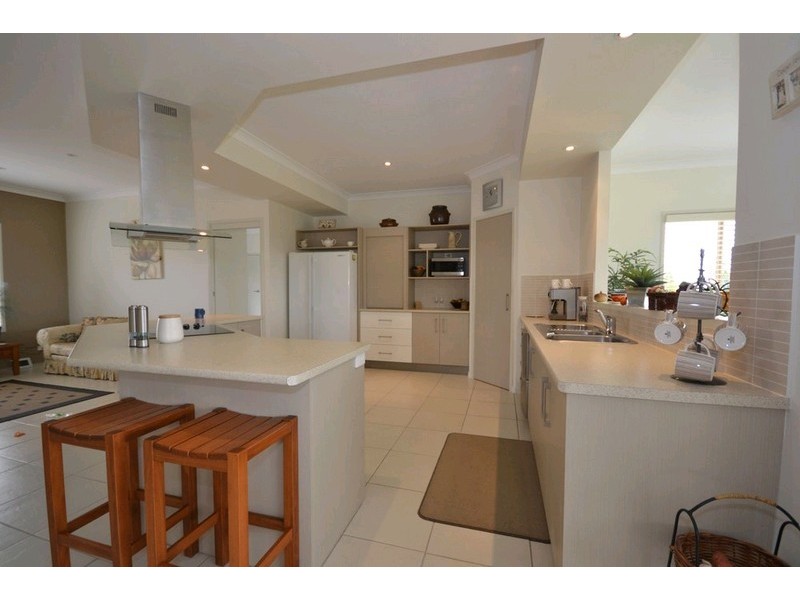 21 Gregory Terrace, Moore Park Beach QLD 4670