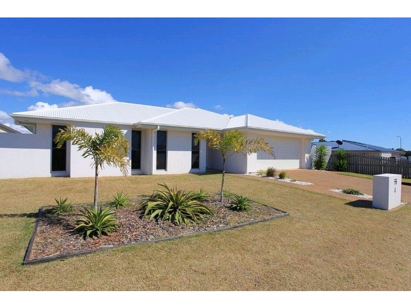 4 Leon Place, Coral Cove QLD 4670