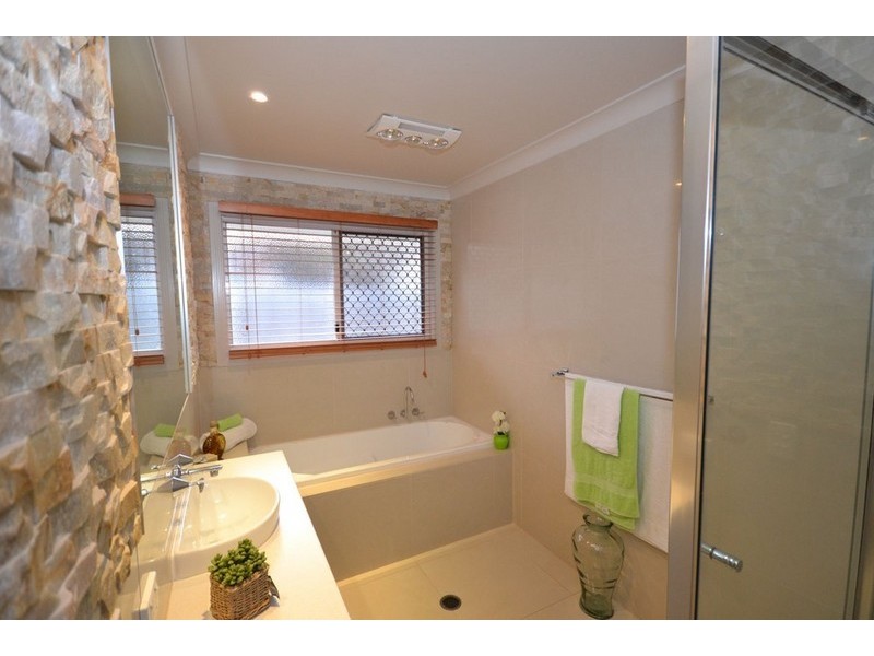 2 Freshwater Drive, Branyan QLD 4670