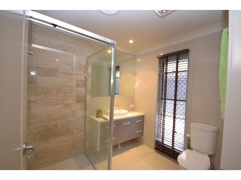 2 Freshwater Drive, Branyan QLD 4670