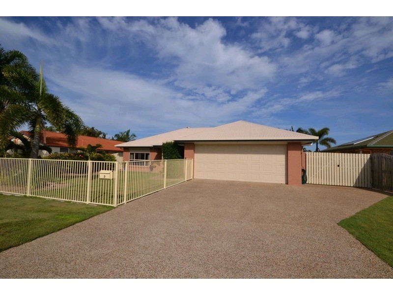 9 Norman Terrace, Bargara QLD 4670