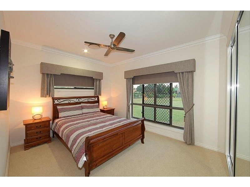 25 Pinto Avenue, Branyan QLD 4670
