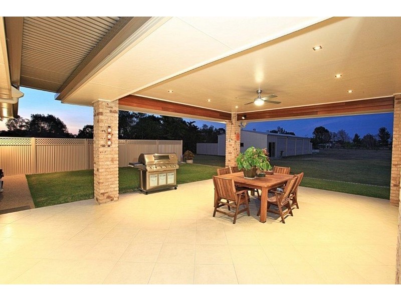25 Pinto Avenue, Branyan QLD 4670