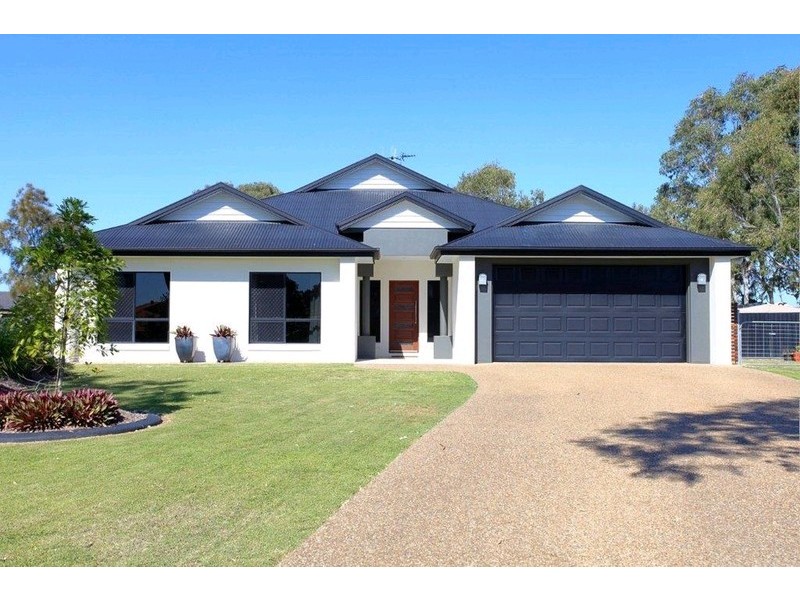 12 Raewood Close, Coral Cove QLD 4670