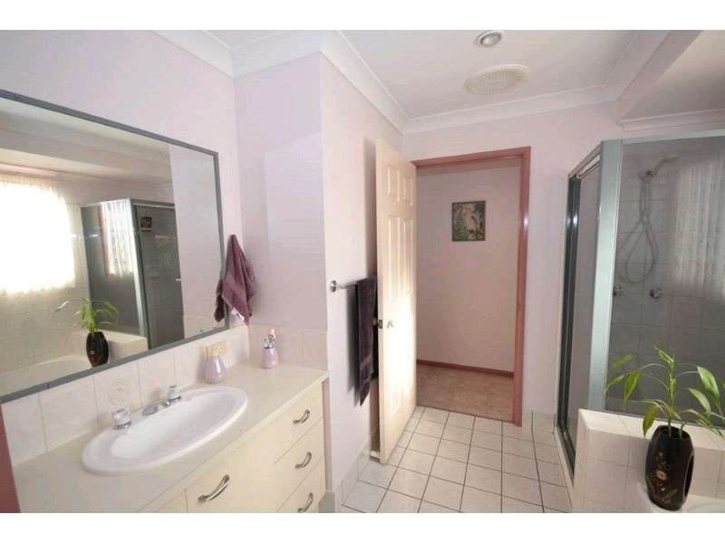 19 Swan Drive, Kalkie QLD 4670