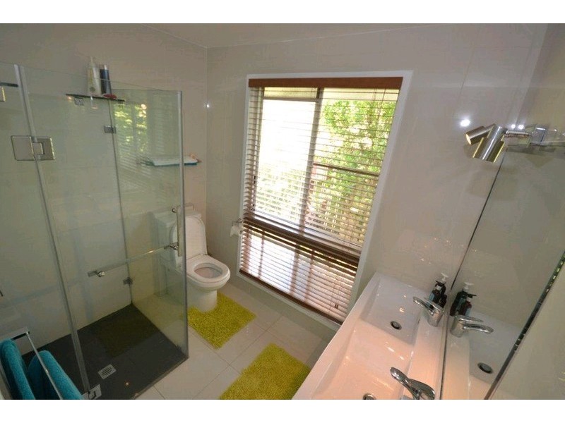 18 Wilson Street, Kepnock QLD 4670