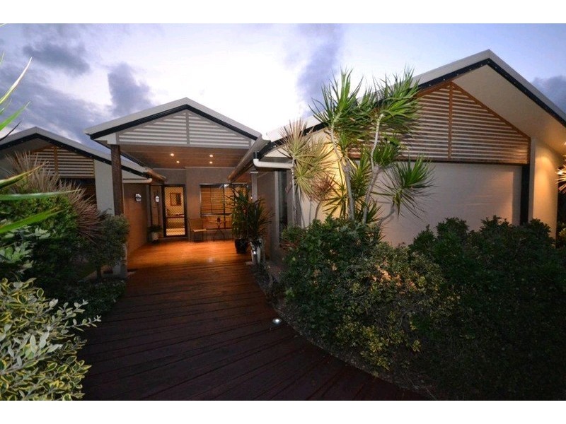 4 Luke Court, Bargara QLD 4670