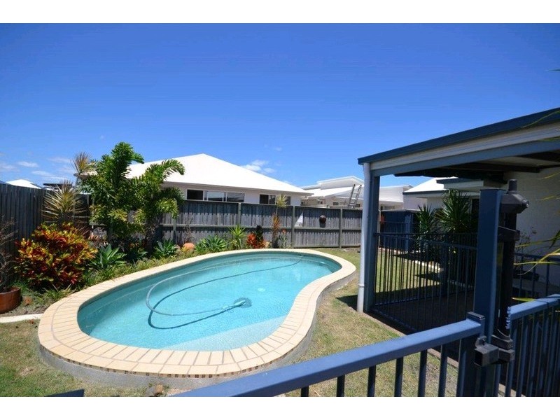 32 Explorers Way, Bargara QLD 4670