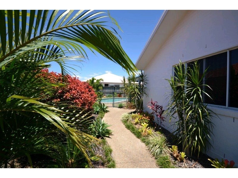 32 Explorers Way, Bargara QLD 4670