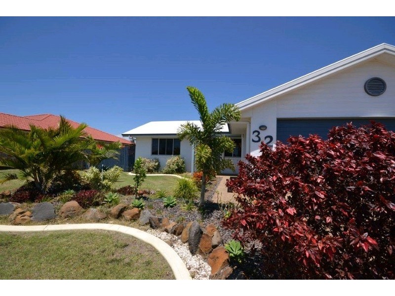 32 Explorers Way, Bargara QLD 4670