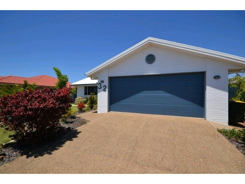 32 Explorers Way, Bargara QLD 4670