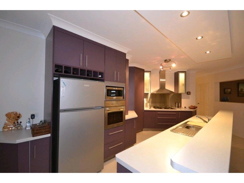 21 Back Hill Drive, Coral Cove QLD 4670