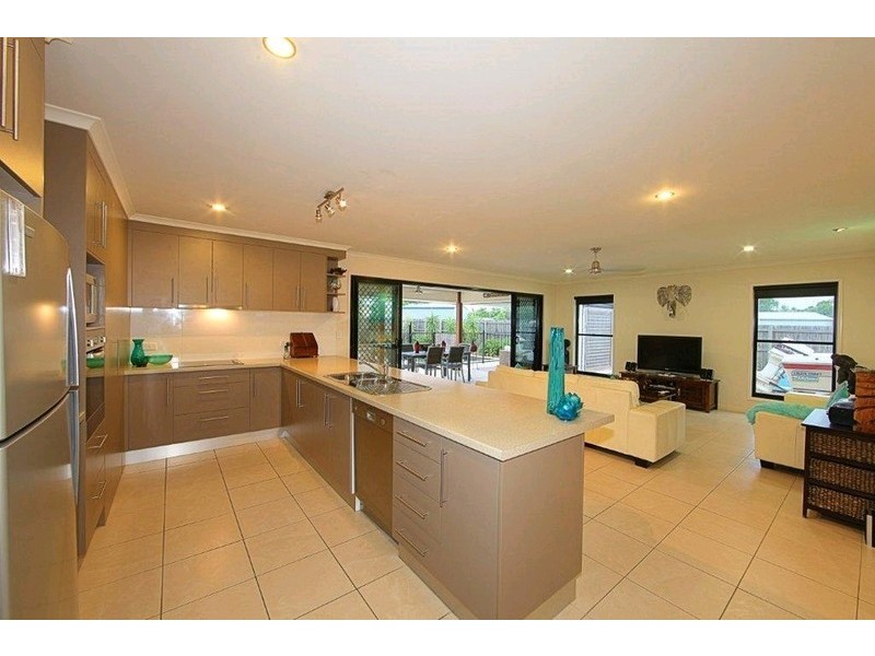 1 Seashell Court, Innes Park QLD 4670