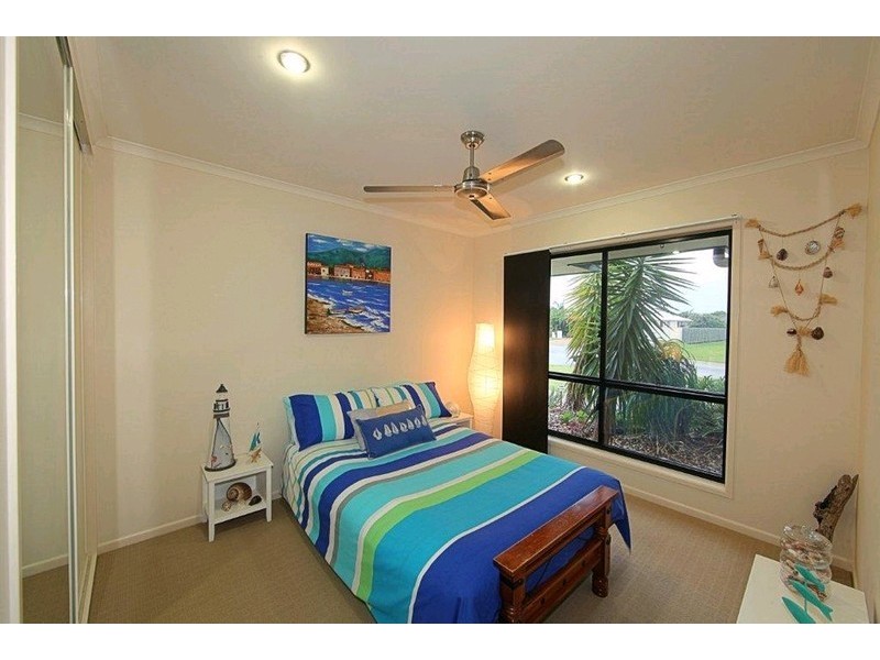 1 Seashell Court, Innes Park QLD 4670